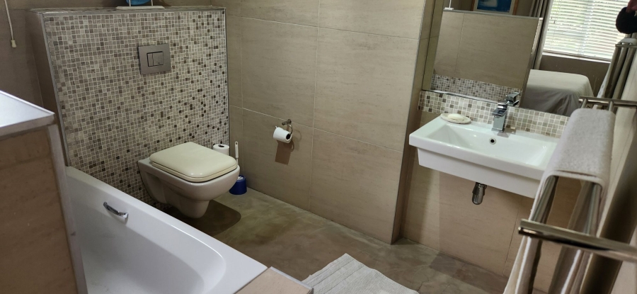 To Let 3 Bedroom Property for Rent in Kleinmond Western Cape